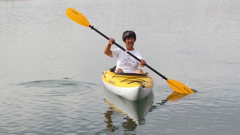 Paula Sa in her new kayak Elie Sound100 XE